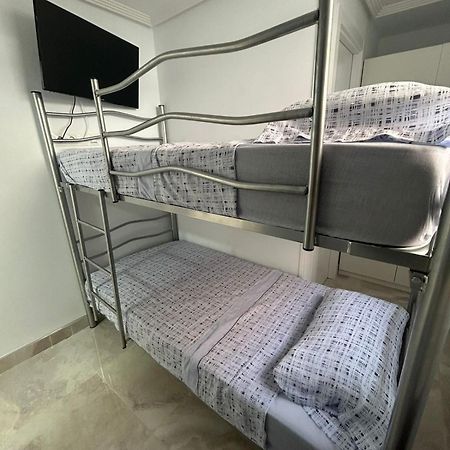Habitacion Doble O Compartida Con Bano Privado En El Centro De มาดริด ภายนอก รูปภาพ