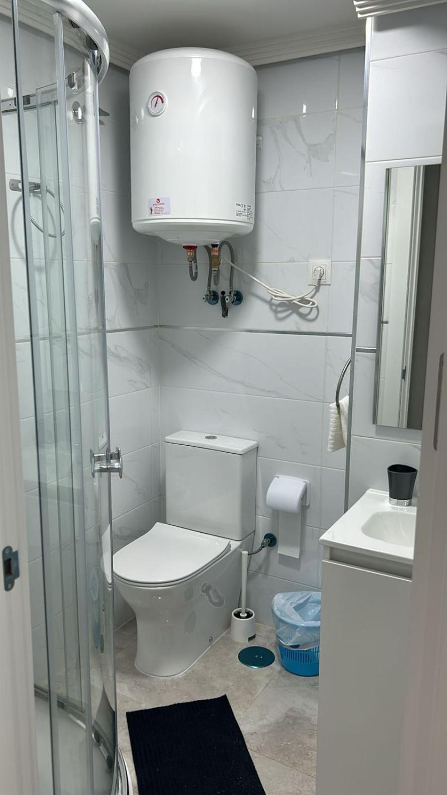 Habitacion Doble O Compartida Con Bano Privado En El Centro De มาดริด ภายนอก รูปภาพ