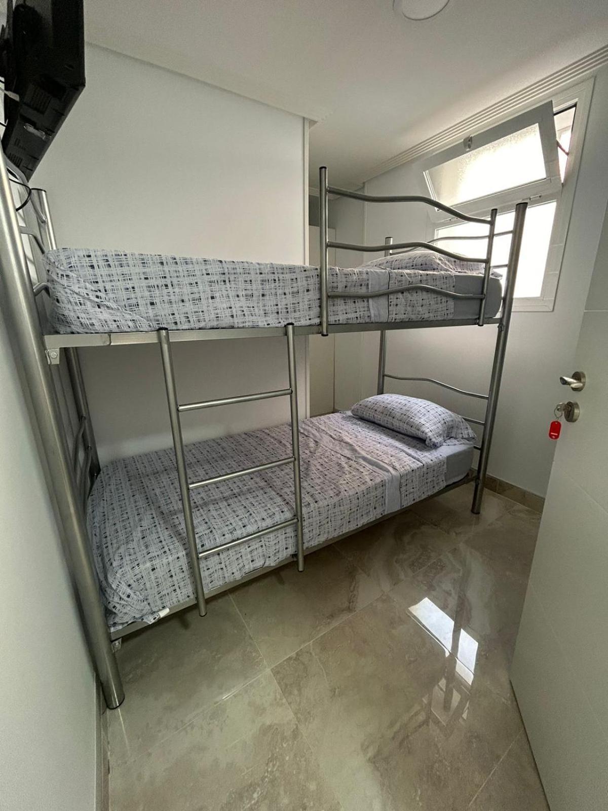 Habitacion Doble O Compartida Con Bano Privado En El Centro De มาดริด ภายนอก รูปภาพ